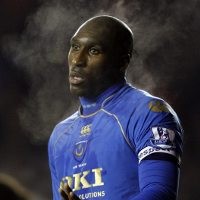 Sol Campbell Menuju Old Trafford?