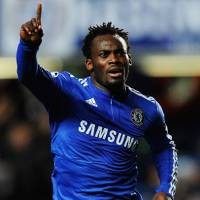 Essien Diragukan Main Lawan Everton