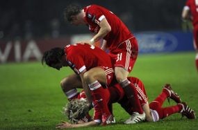 Bayern Hebat, Bayern pun Lolos