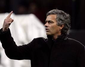 Mourinho Berang Dibilang Nyontek Milan