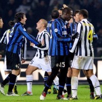 Papan Atas Masih Panas