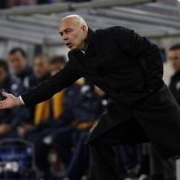 Gross yang Bertangan Dingin