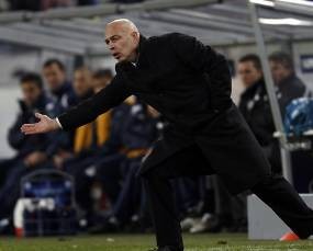 Gross yang Bertangan Dingin