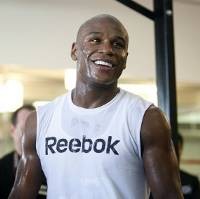 Mayweather Yakin Kalahkan Pacquio