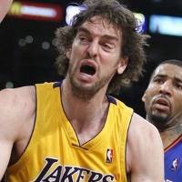 Lakers Lahap Kemenangan ke-10