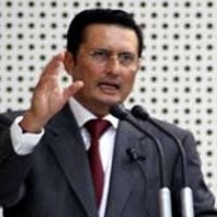 Fadel Siap Jadi Penengah Ical Vs Sri Mulyani