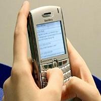 Berbekal BlackBerry, Suami Bantu Persalinan Istri