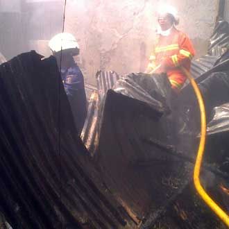 Gudang PT Parkerin Dilalap Si Jago Merah