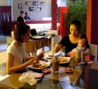 Konsep Rumahan The Strudels House & Cafe