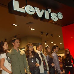 Levis Store Terbesar di Indonesia Telah Hadir!