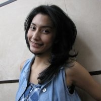 Tyas Mirasih Pilih Mobil Berbodi Besar