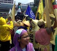 Demo Tuntut AS Kurangi Emisi Karbon