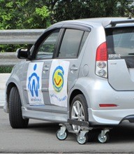 Garda Oto Tunjukan Berkendara Yang Aman