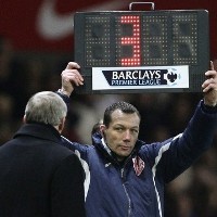 Fergie Keluhkan Injury Time