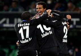 Tekuk Bremen, Schalke Tempel Leverkusen