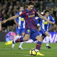 Ibra Menangkan Barca di Derby Catalan