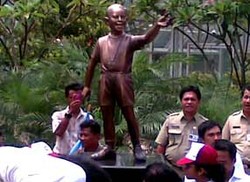 Heru Nugroho: Patung Obama Lecehkan Kedaulatan Indonesia