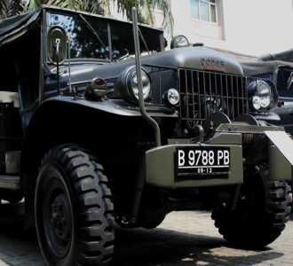 Pameran Mobil Perang