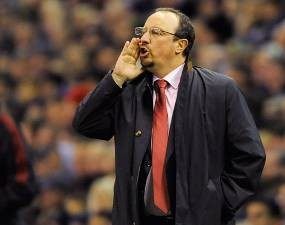 Pilihan Benitez Tinggal Mundur