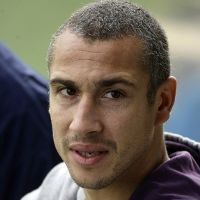 Larsson Latih Klub Divisi II Swedia