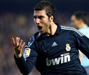 Higuain Menuju El Pichichi 