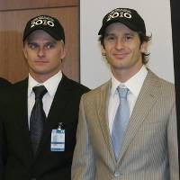 Lotus Pasang Trulli dan Kovalainen