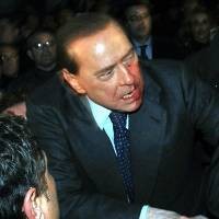 Berlusconi Kirim Pesan Cinta Untuk Pendukungnya