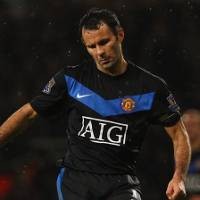 Giggs Masih di Puncak