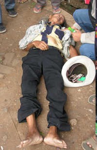 Kakek 70 Tahun Ditabrak Pengendara Motor di Cipinang