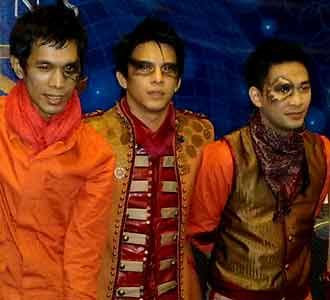 Wajah Ariel cs Dilukis