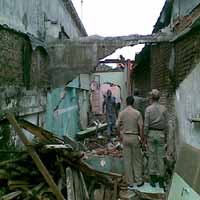 Pemkot Bongkar 12 Bangunan yang Tersisa di Atas Brandgang