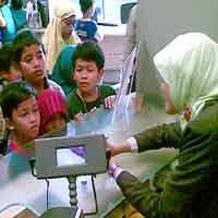 Siswa Sekolah Dasar Diajarkan Gemar Menabung 