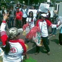 Kuda Lumping Ramaikan Sidang Putusan Gugatan Warga Rancabentang