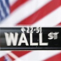 Wall Street Tergelincir Tipis