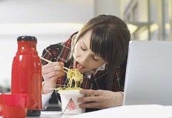 Hanya dengan Makan Teratur Berat Badan Bisa Turun