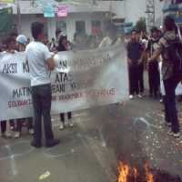 Mahasiswa Perbanas Kembali Demo Tutup Kampus