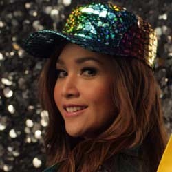 Nge-DJ, Maia Estianty Goyang Sosialita