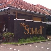 Perang Diskon Belum Terlihat di Kawasan FO Jalan Riau 