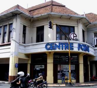 Melongok Peninggalan Belanda di Braga