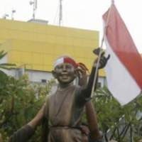 Patung Obama di Taman Menteng Sempat Dipasangi Bendera Merah Putih