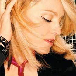 Madonna Pilih Beli Sepatu Ketimbang Ngeseks