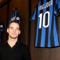 Sempat Keliru, Sneijder Kini Bahagia