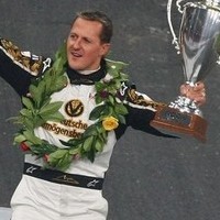 Mercedes: Berpengalaman dan Bukan Pembalap Muda