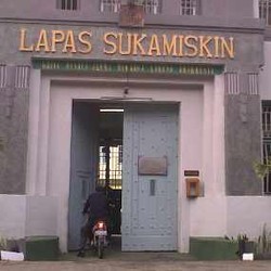 Petugas Sempat Diserang Dengan Pisau