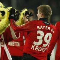 Leverkusen Juara Paruh Musim