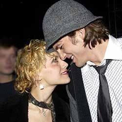 Ashton Kutcher Syok Brittany Murphy Meninggal