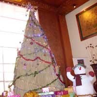 Pohon Natal Padi Ala Singgasana Hotel