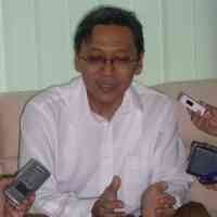 Usai Hadapi Pansus, Boediono Bertolak ke Pekanbaru