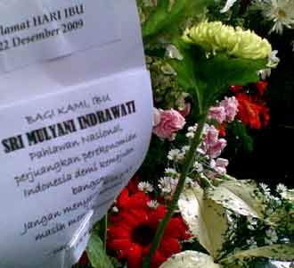 Sri Mulyani Banjir Karangan Bunga