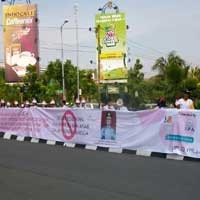 Hari Ibu, Siswa-siswi YPPI Bagi-bagi Souvenir